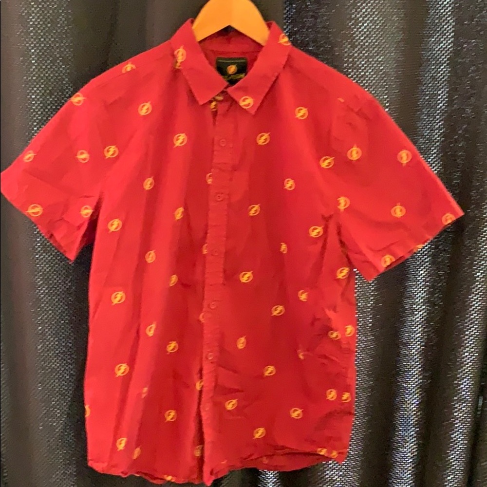 Men’s med Flash short sleeve button up shirt